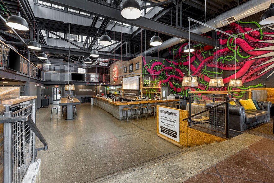 More Photos Of 316-320 Reading Rd, Cincinnati General Retail For Lease