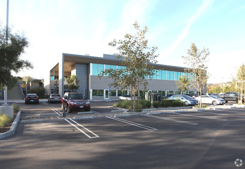 More Photos Of 3670 W Temple Ave, Pomona Office For Lease