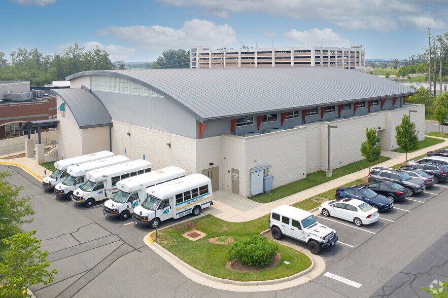 More Photos Of 43635 Greenway Corporate Dr, Ashburn Schools For Lease