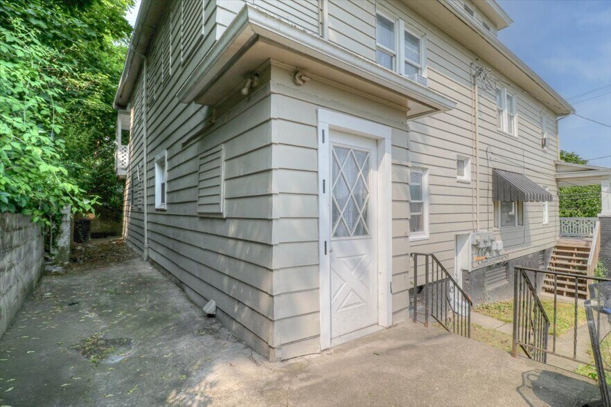 More Photos Of 277 E Spring St, Nanticoke Multifamily For Sale