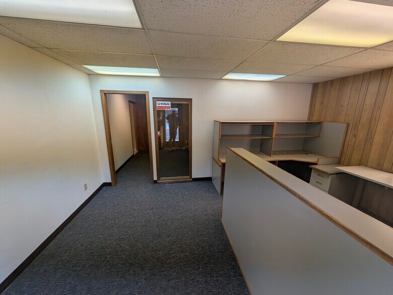 More Photos Of 2340 Daniels St, Long Lake Self Storage For Lease