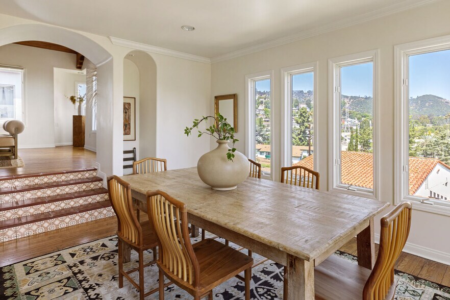More Photos Of 3700 Arbolada Rd, Los Angeles Apartments For Sale