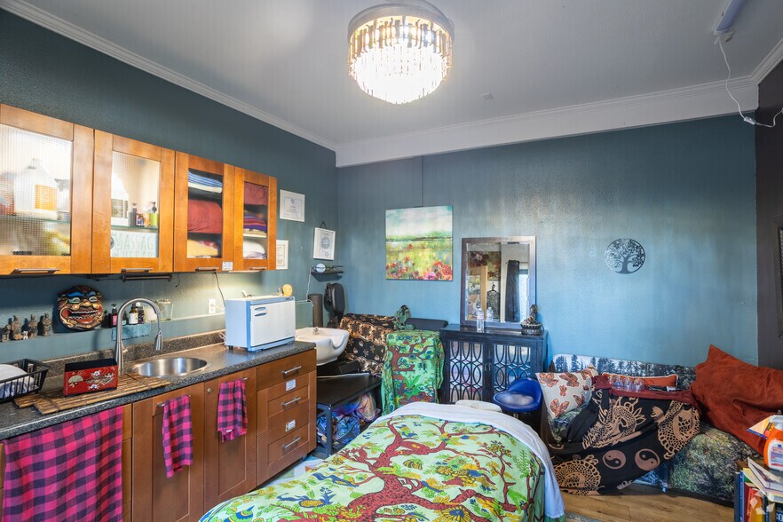 More Photos Of 760 Las Posas Rd, Camarillo Loft Creative Space For Sale