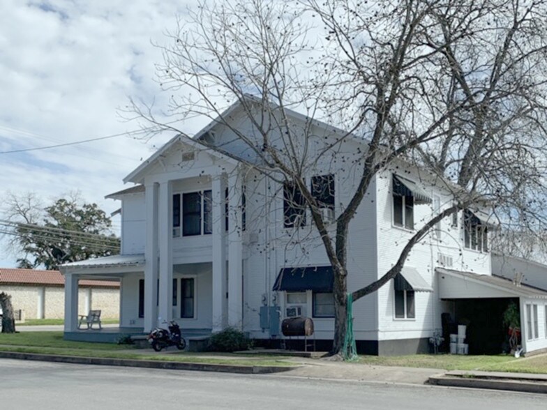 More Photos Of 158 E Colorado St, La Grange Apartments For Sale