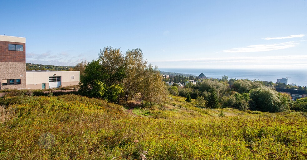 More Photos Of 802 E Central Entrance, Duluth Schools For Lease