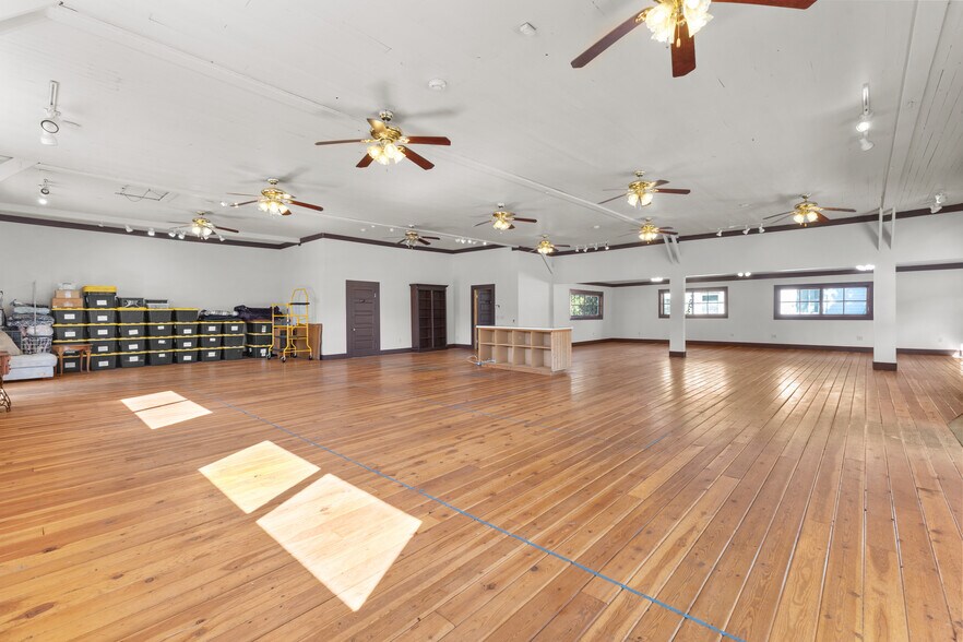 More Photos Of 14120 Sr 165 E, Buckley General Retail For Sale