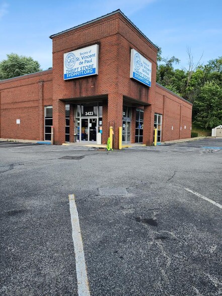 More Photos Of 3423 Library Rd, Castle Shannon Freestanding For Sale