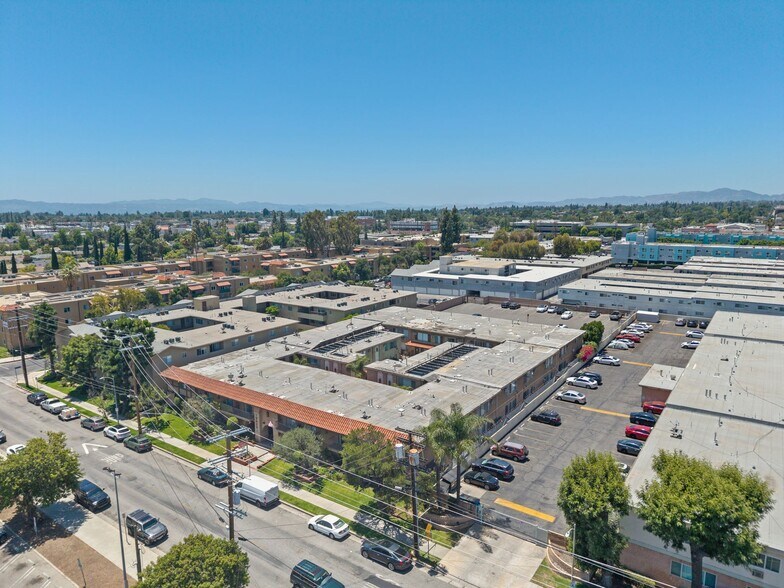 More Photos Of 10625 Petit Ave, Granada Hills Apartments For Sale