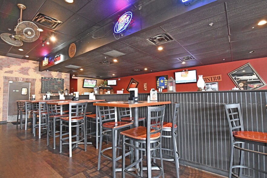 More Photos Of 5905-6055 Timber Ridge Dr, Prospect Unknown For Lease