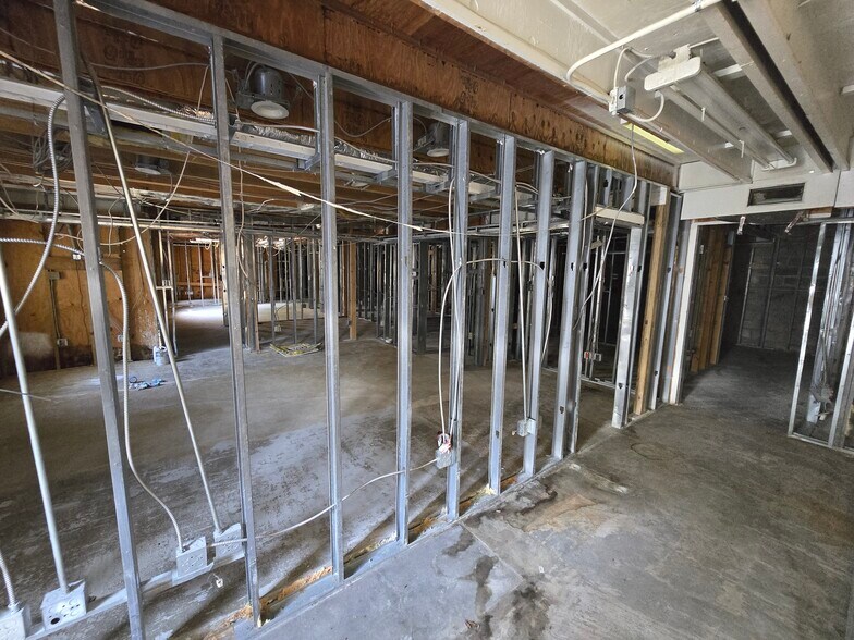 More Photos Of 1015 E Dr Martin Luther King Jr Blvd, Tampa Flex For Sale