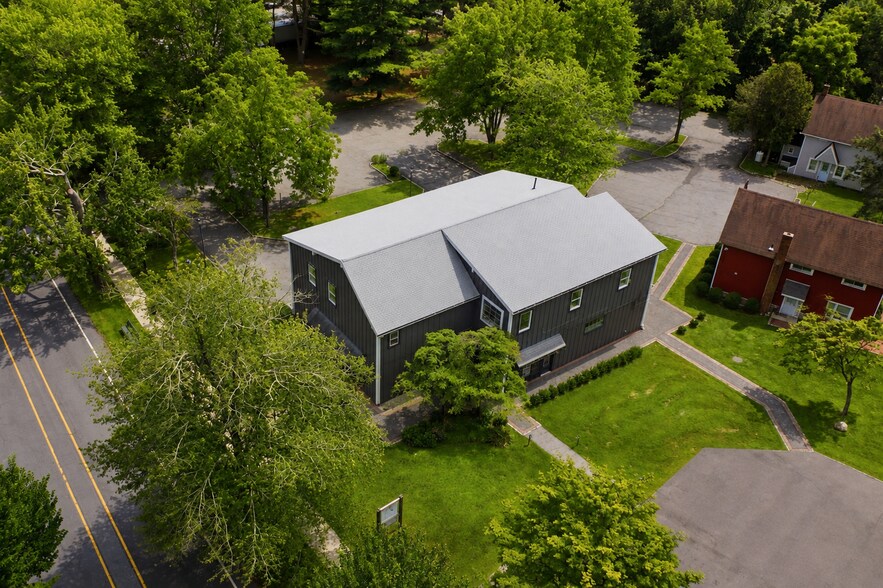 More Photos Of 56 Westchester Ave, Pound Ridge Freestanding For Lease