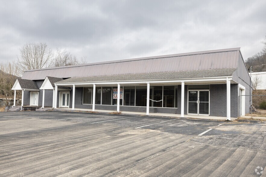 More Photos Of 10894 Nashville Hwy, Liberty Freestanding For Sale