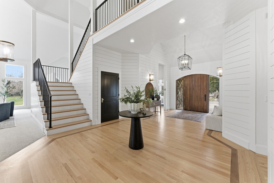 More Photos Of 2610 E Jasmine St, Meridian Flex For Sale