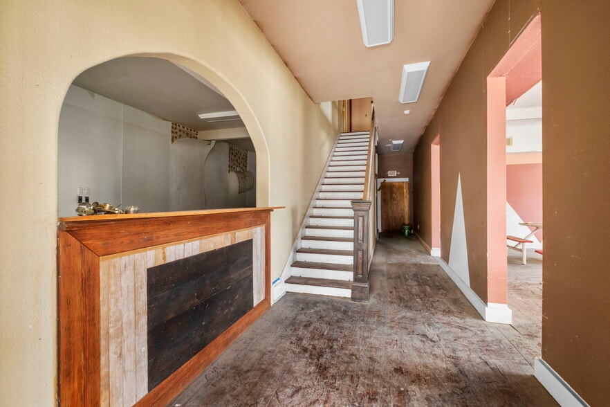 More Photos Of 125 N San Marcos, San Antonio Office Residential For Sale