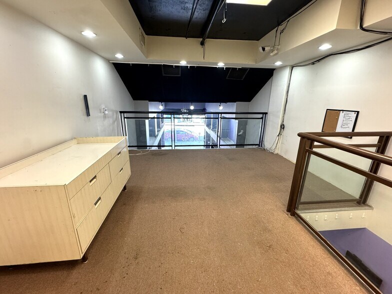 More Photos Of 800-810 S Los Angeles St, Los Angeles Freestanding For Lease