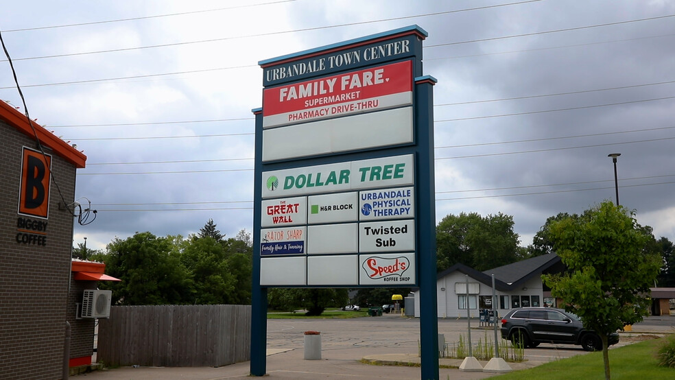 Primary Photo Of 1525 W Michigan Ave, Battle Creek Storefront Retail Office For Sale