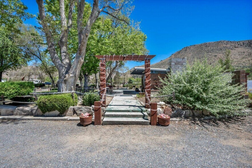 More Photos Of 107045 US Highway 395, Coleville Hotel For Sale
