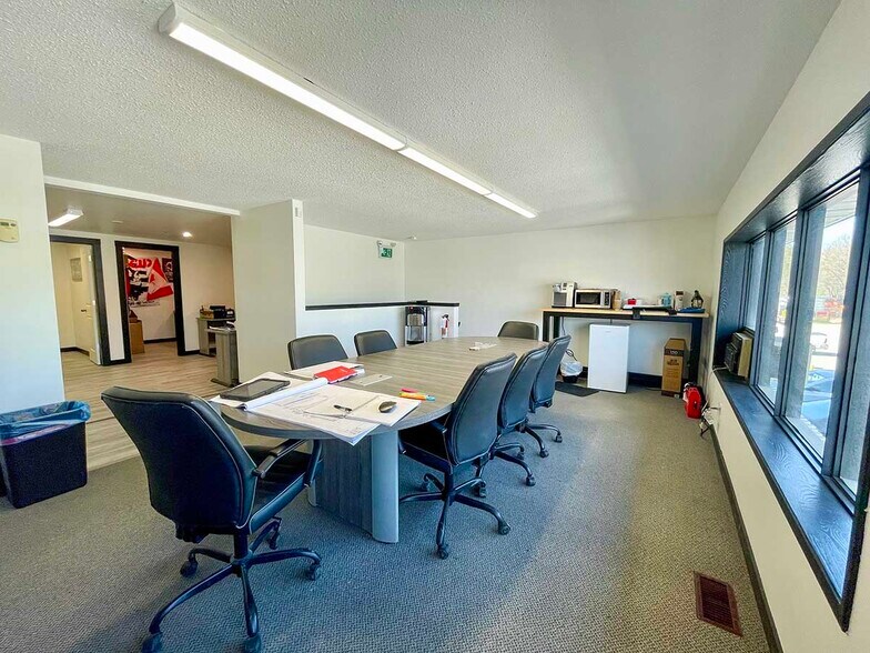 More Photos Of 715 Evans Crt, Kelowna Industrial For Lease