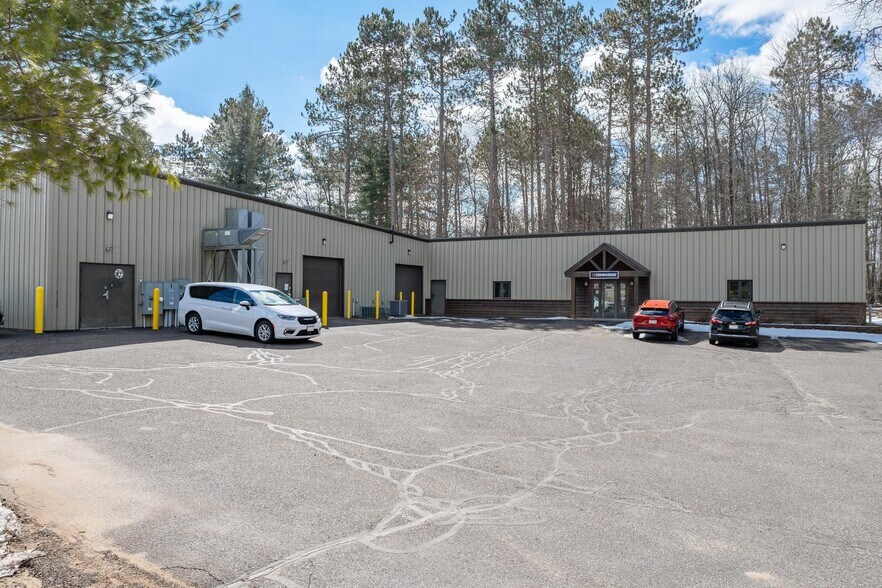 More Photos Of 1571 US Highway 51 N, Arbor Vitae General Retail For Sale