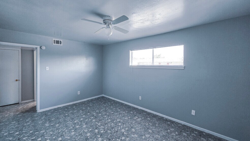 More Photos Of 8311 Winkler Rd, Houston Apartments For Sale