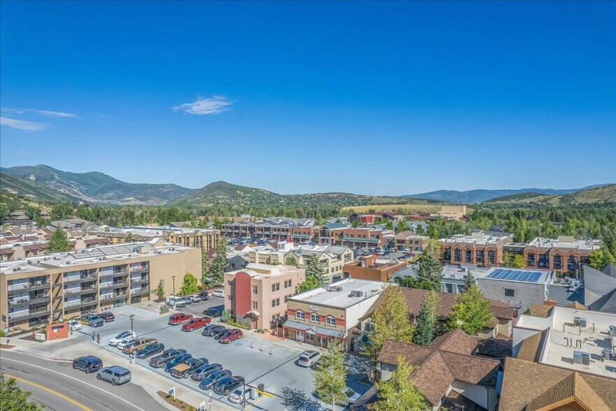More Photos Of 2052 Prospector Ave, Park City Storefront Retail Office For Lease