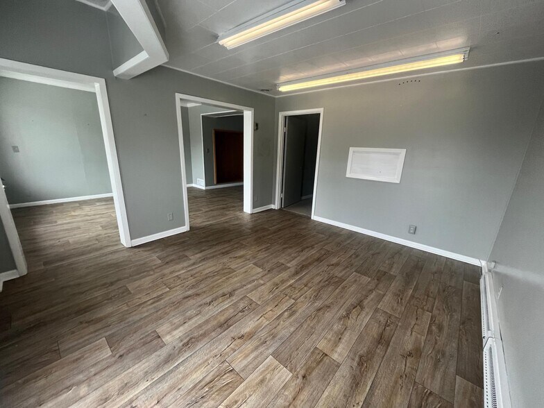 More Photos Of 407 N Main St, Valentine Loft Creative Space For Sale