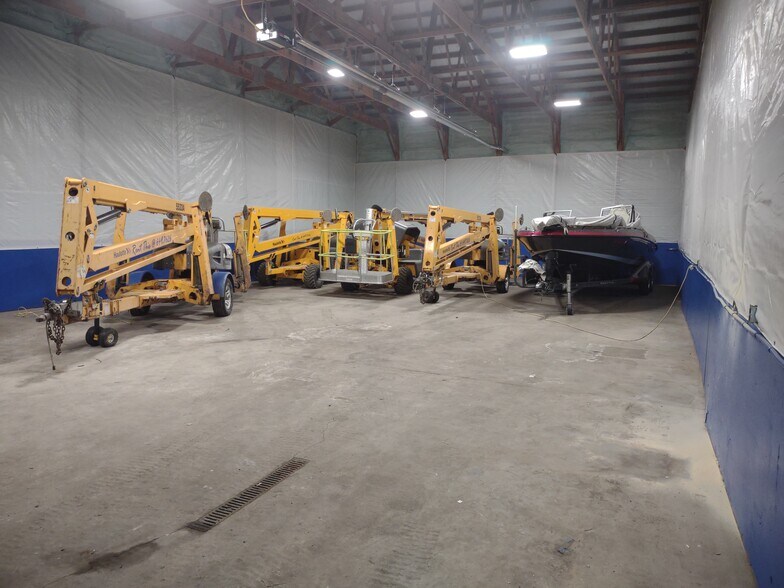 More Photos Of 200 Lake Ave, Hamburg Light Distribution For Lease