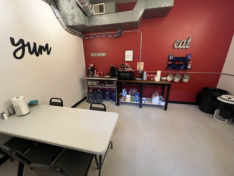 More Photos Of 1234 N Water St, Decatur Office For Sale