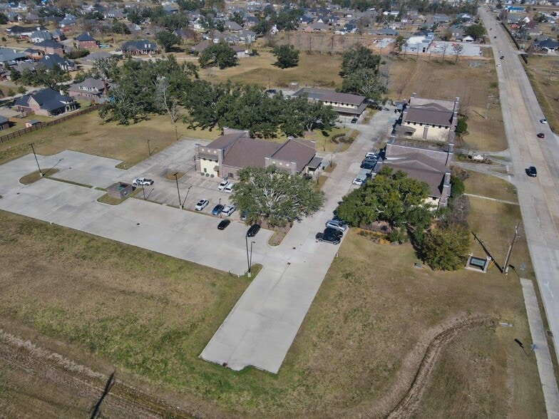 More Photos Of 5656 Nelson Rd, Lake Charles Unknown For Lease