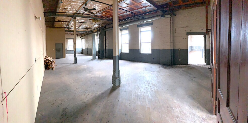 More Photos Of 1930 E Huntingdon St, Philadelphia Warehouse For Lease