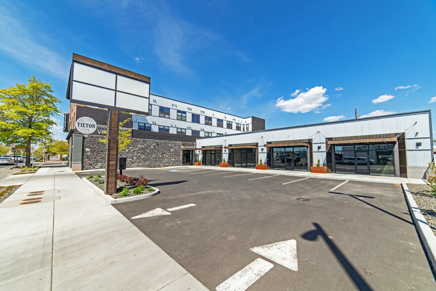 Primary Photo Of 107-111 S 1st St, Yakima Storefront Retail Office For Lease