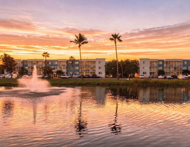 Primary Photo Of 2725 Coconut Bay Ln, Sarasota Apartments For Sale