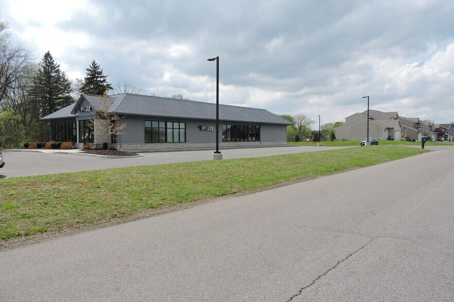 More Photos Of 7165 Buckley Rd, Liverpool Storefront Retail Office For Sale