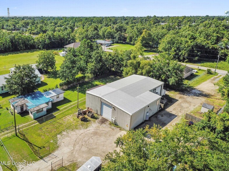 More Photos Of 526 Main St, Bay Saint Louis Warehouse For Sale