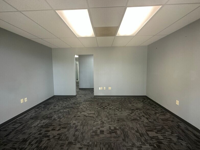 More Photos Of 2525 Drane Field Rd, Lakeland Unknown For Sale