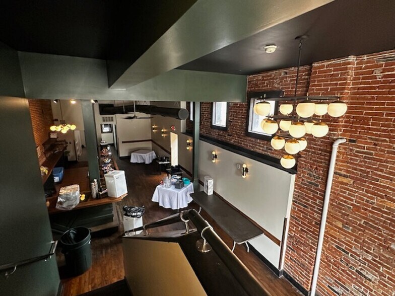 More Photos Of 7 S High St, Belleville General Retail For Sale