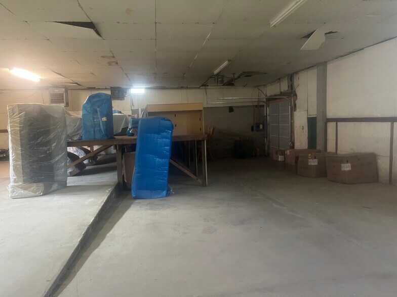 More Photos Of 1205 Spring St, Latrobe Unknown For Lease