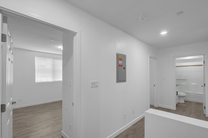 More Photos Of 2042 E El Segundo Blvd, Compton Apartments For Sale