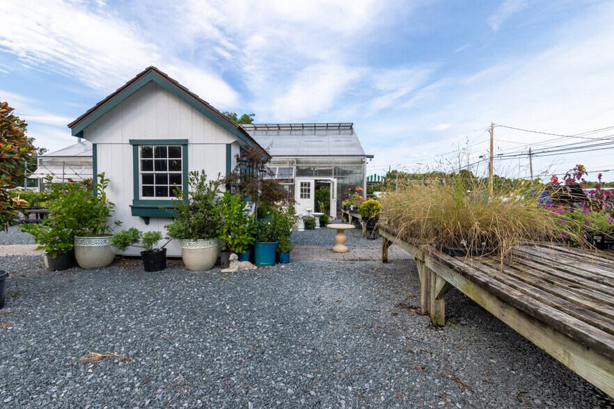 More Photos Of 29350 Matthewstown Rd, Easton Garden Center For Sale