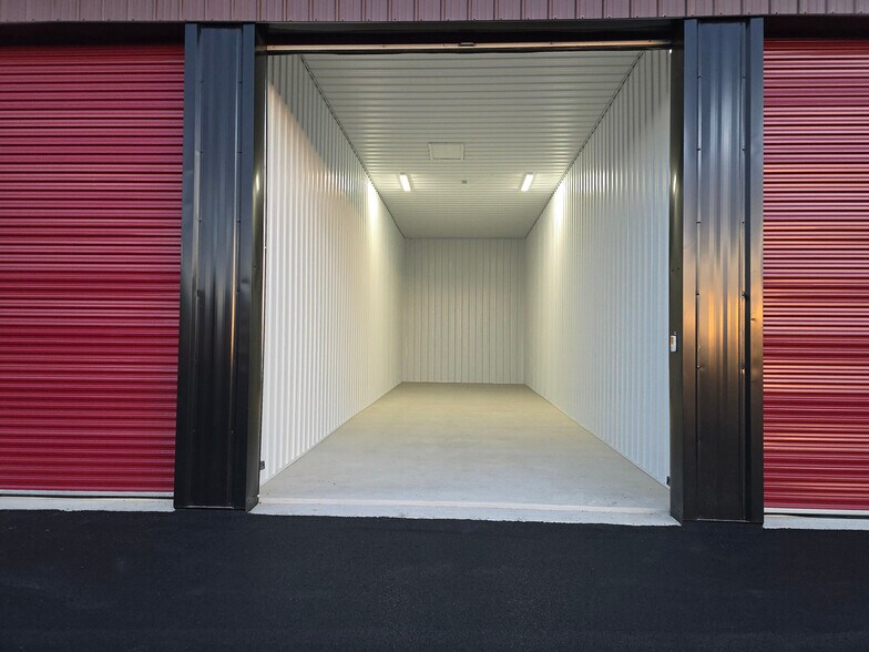 More Photos Of 1627 Scarbrough Dr, Piqua Specialty For Sale