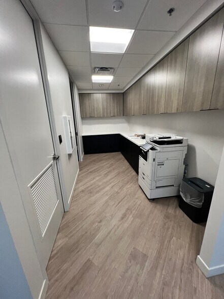 More Photos Of 12377 Merit Dr, Dallas Office For Lease