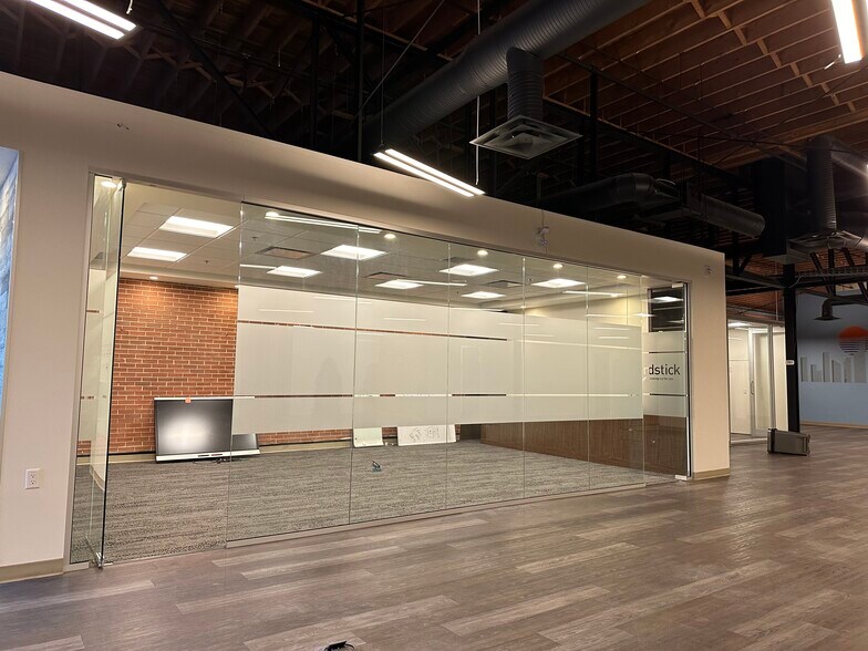 More Photos Of 10939 120th St NW, Edmonton General Retail For Lease