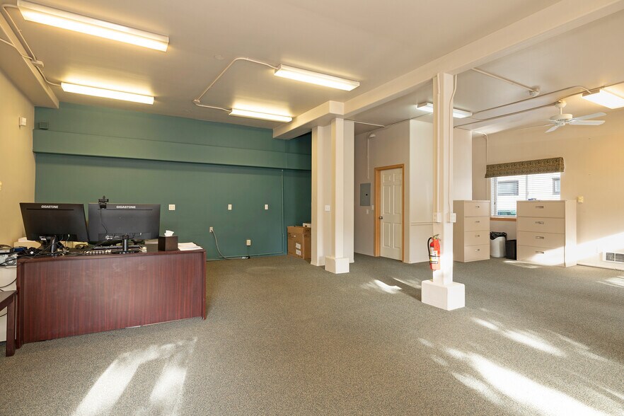 More Photos Of 3408 NE 65th St, Seattle Office Residential For Sale