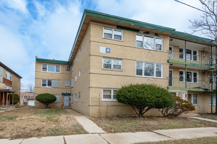 More Photos Of 8735 S Beverly Blvd, Chicago Apartments For Sale