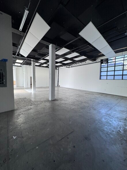 More Photos Of 486 Hart St, Brooklyn General Retail For Lease