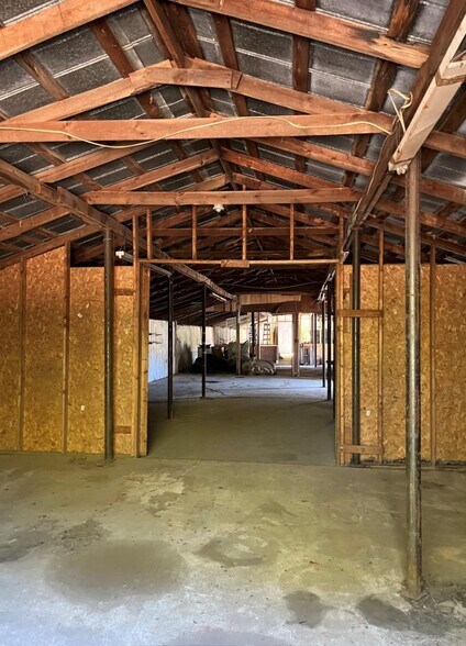 More Photos Of 8545 Highway 52, Rockwell Flex For Sale