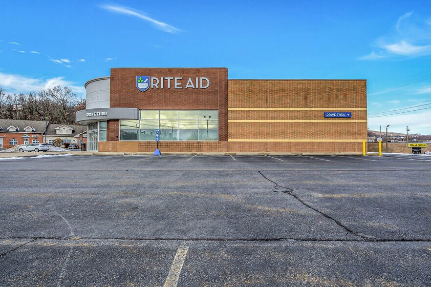 More Photos Of 1777 N Keyser Ave, Scranton Drugstore For Lease