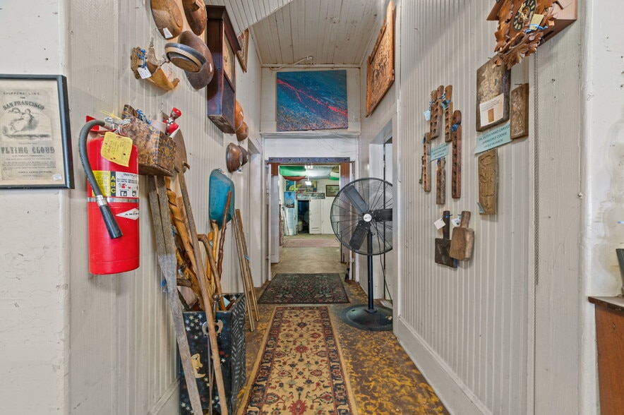 More Photos Of 115 N Queen St, Kinston General Retail For Sale