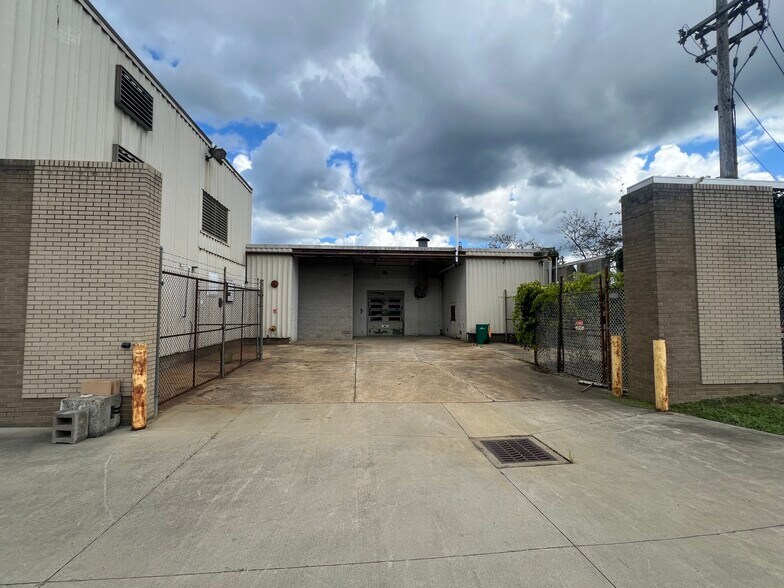 More Photos Of 3950 Ben Hur Ave, Willoughby Manufacturing For Sale