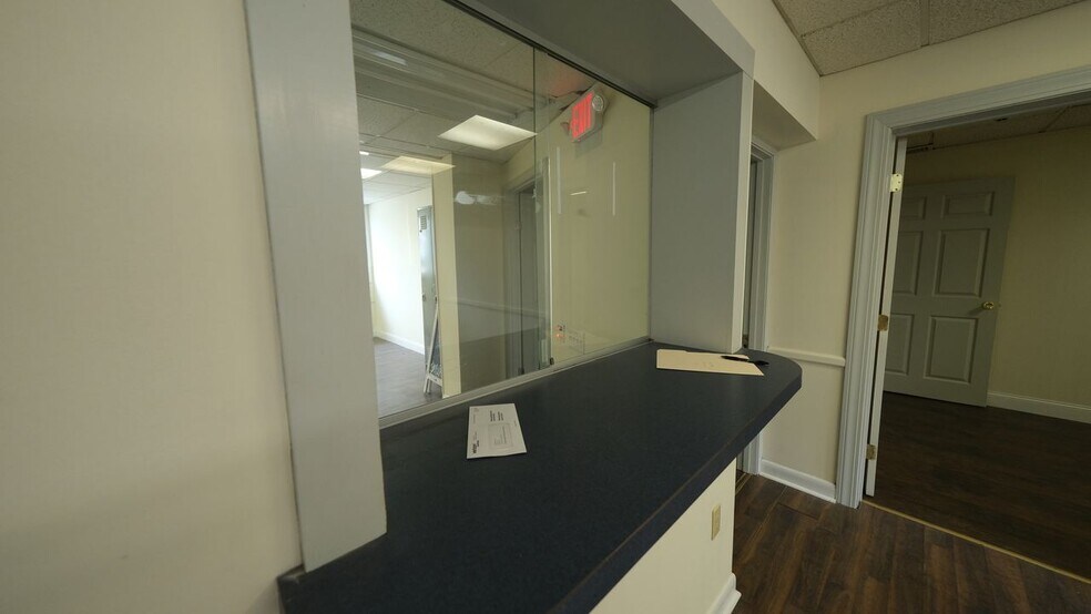 More Photos Of 761 Park Ave, Cranston Medical For Lease